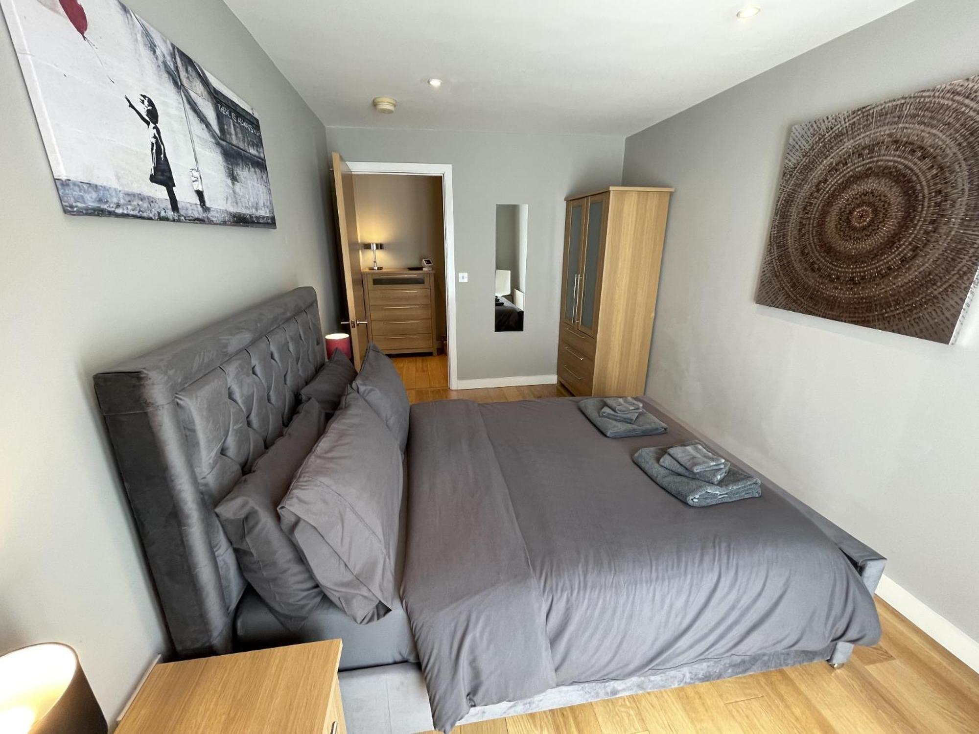 Stunning 2-Bed Town Centre Apartment - Hosted By Hutch Lifestyle Leamington Spa Exterior photo