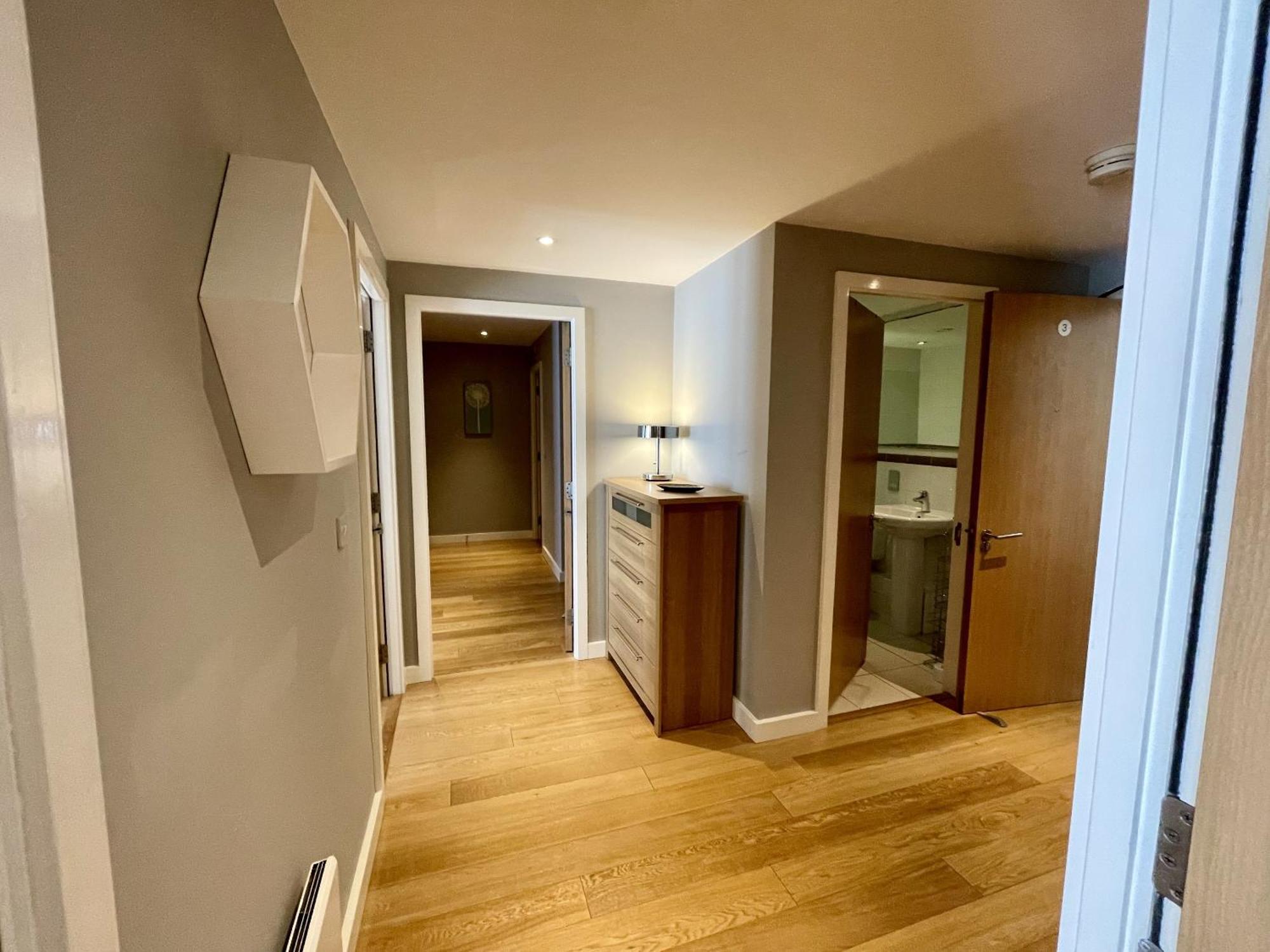 Stunning 2-Bed Town Centre Apartment - Hosted By Hutch Lifestyle Leamington Spa Exterior photo